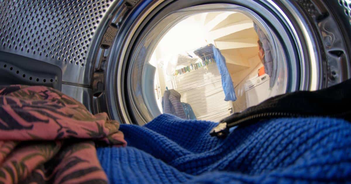 vue intérieur d'un sèche linge